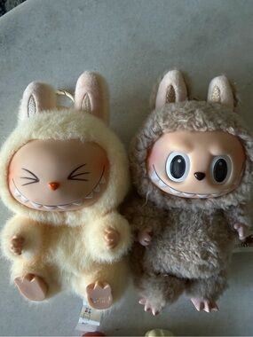 Labubus: Toffee/ Sisi